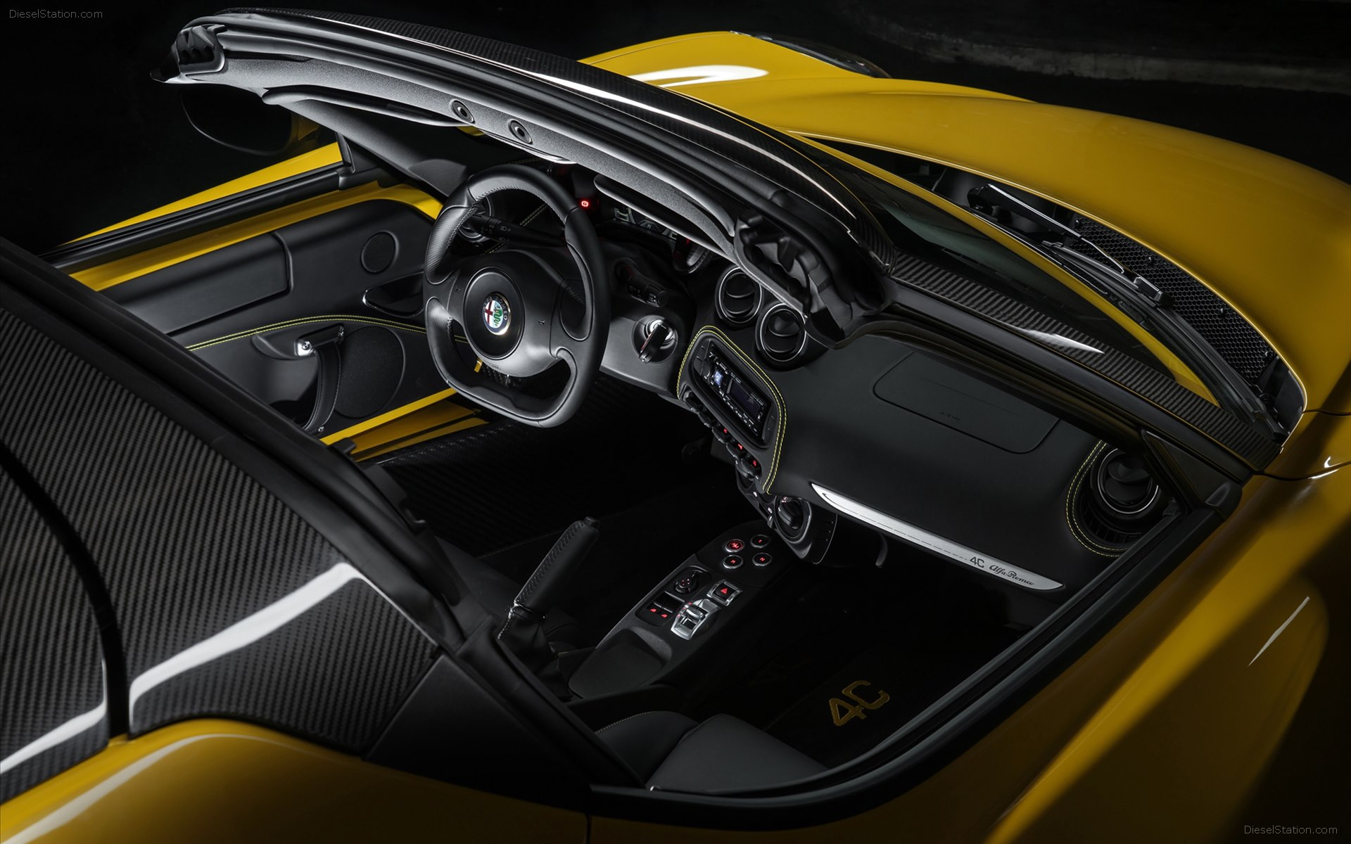Alfa Romeo 4C Spider 2015